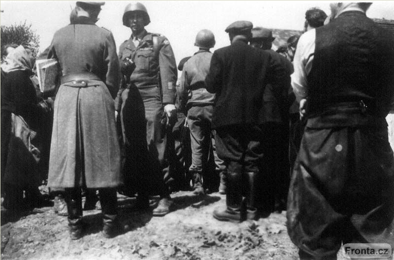 http://Fadel.myDS.me/Sudety/Velichovky/Velichovky_1945/005.jpg