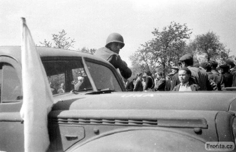http://Fadel.myDS.me/Sudety/Velichovky/Velichovky_1945/006.jpg